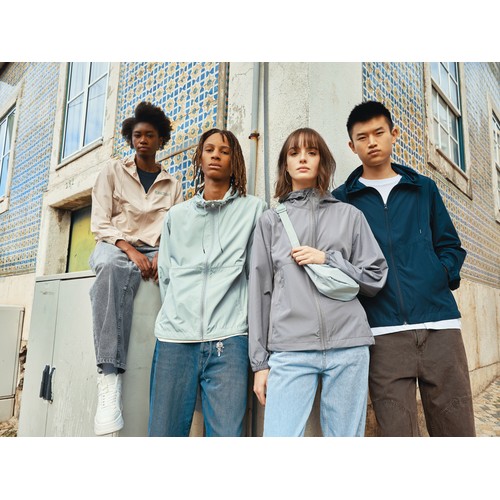 Chaqueta ligera IQONIQ Logan de poliéster reciclado