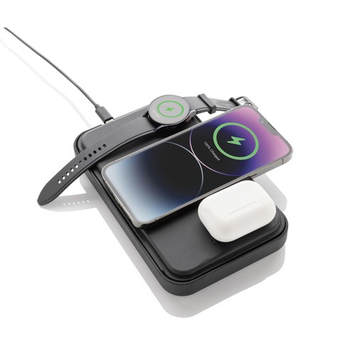 Swiss Peak RCS recycled travel case with 3 in 1 charger