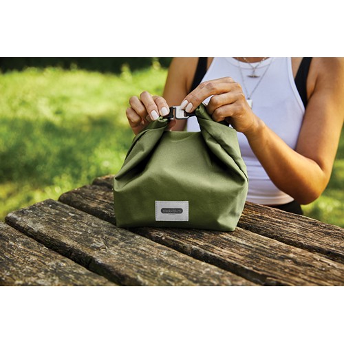 Black+Blum 6.7L insulated Lunch/Cooler Bag