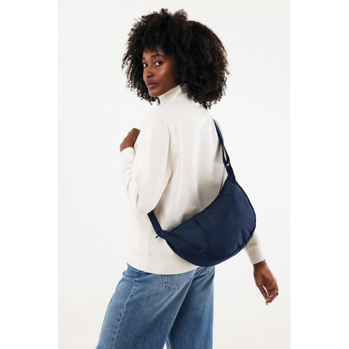Crescent XL AWARE™ RPET halve maan sling bag