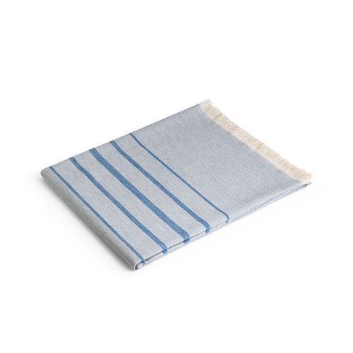 CAPLAN. Multifunctional towel made of light and resistant cotton (90%) and recycled cotton (10%)