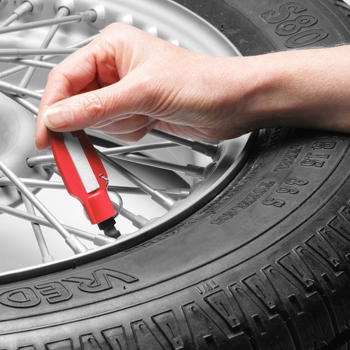 Controleur de pneu avec dévisse valve et scala