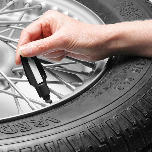 Contrôleur de pneu avec dévisse valve et scala