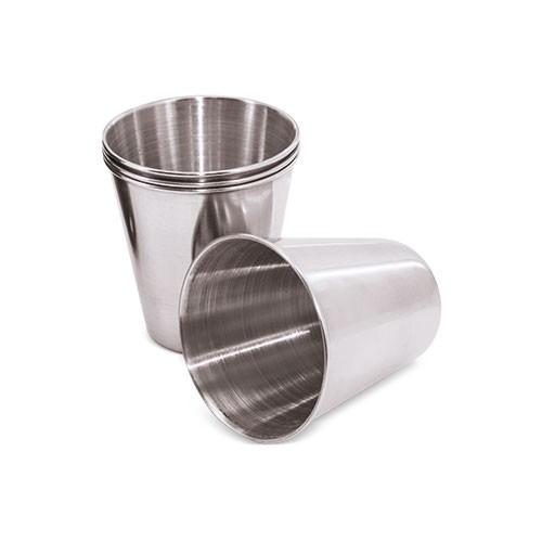 Ensemble composé de 4 petits verres, avec un étui Olearia