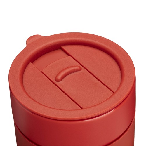 300 ml silicone-coated ceramic mug. Removable PP cap with sliding opening