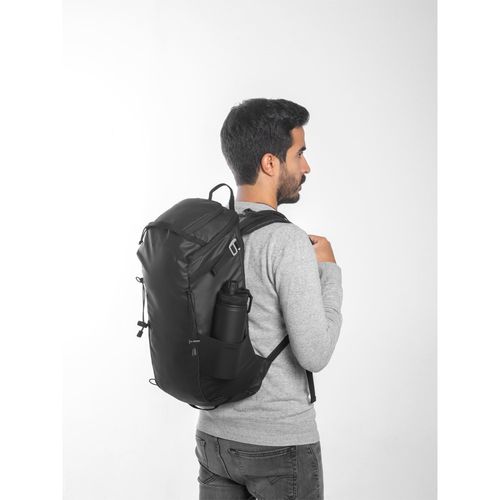 ALASCA. Mochila de senderismo con revestimiento impermeable