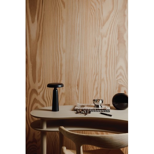 VINGA Avery RCS tafellamp