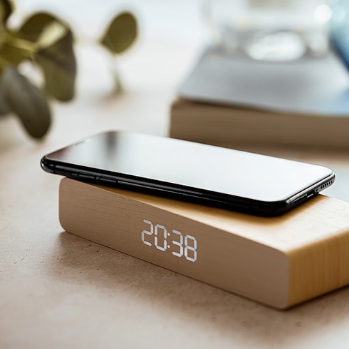 Horloge avec chargeur wireless. Ares