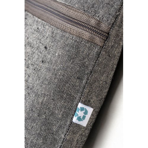 Document holder made of 180 g/m2 recycled cotton with zipper closure, GRS certified