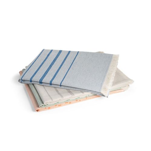 CAPLAN. Wielofunkcyjny ręcznik (260 g/m²) wykonany z lekkiej i wytrzymałej bawełny (90%) oraz bawełny z recyklingu (10%)