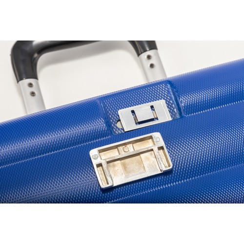 20-inch ABS trolley with security lock and 4 swivel wheels