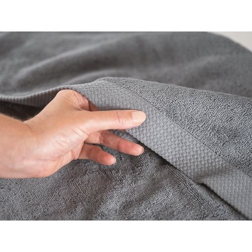 BARDEM L. Badhanddoek (500 g/m²) van katoen (82%) en gerecycleerd katoen (18%)