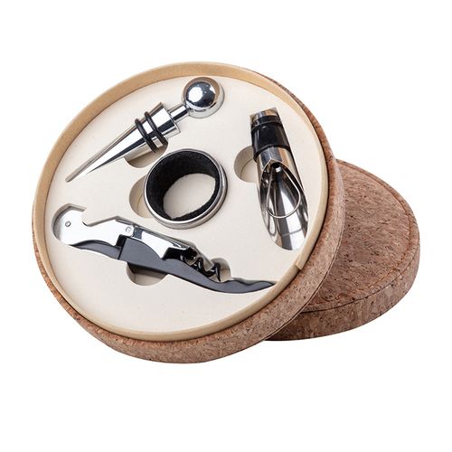 doos met wijnaccessoires