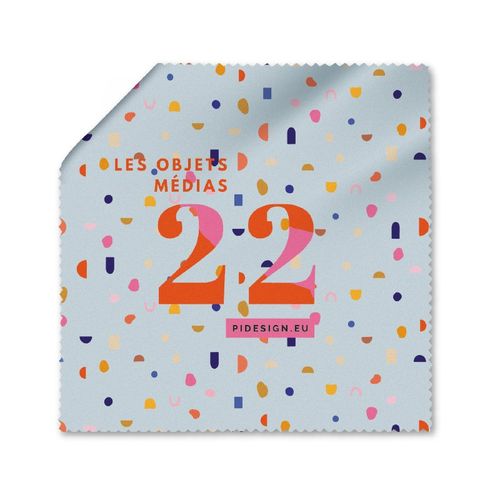 MICROFIBER CLEANING CLOTH WITH POUCH