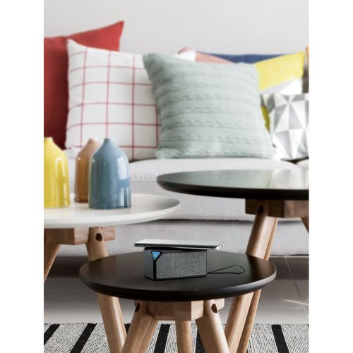 GRUBBS. ABS draagbare luidspreker met draadloze oplader