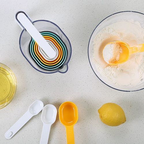 VASO MEDIDOR CON CUCHARAS DOSIFICADORAS & EMBUDO & ESPATULA