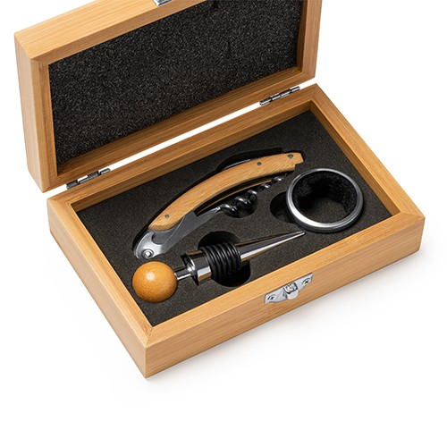 doos met wijnaccessoires