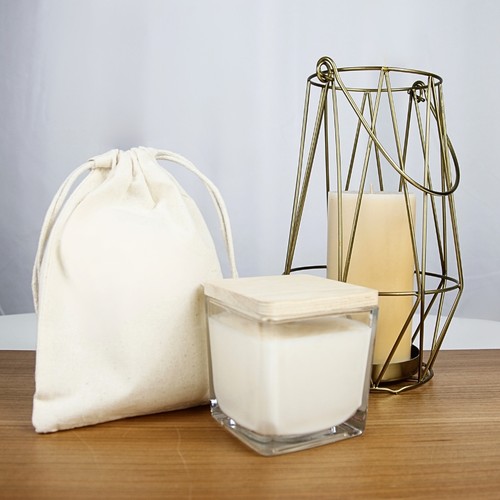 Bougie végétale GRASSE Carré 190g - France Baies givrées