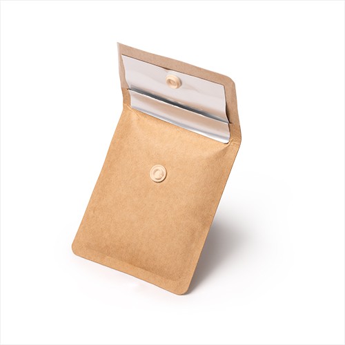 Ashtray with fireproof aluminum interior. Renan