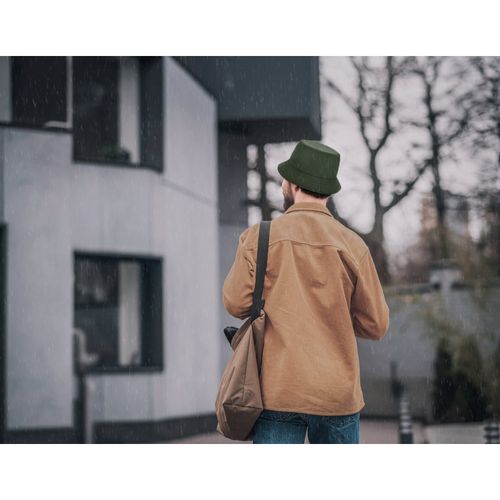 MASON. Sombrero Panamá de poliéster reciclado (100 % rPET) para los días más lluviosos