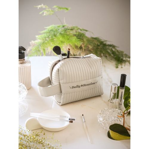 GILI. PU-handtas (21% gerecycled PU en 30% gerecycled polyester)