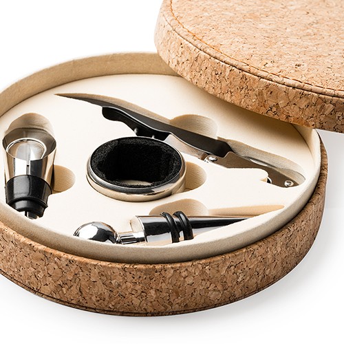 doos met wijnaccessoires