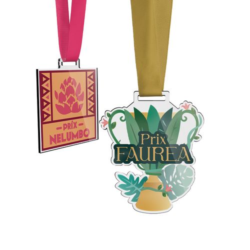 MEDAILLE EN PMMA EP 3 mm ENTRE 30 ET MAXI 80 cm2 AVEC CORDON SATIN