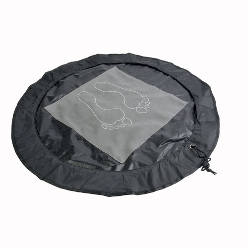 Polyester foot mat. Can be folded and turned into a bag for damp clothes (65 cm diameter w